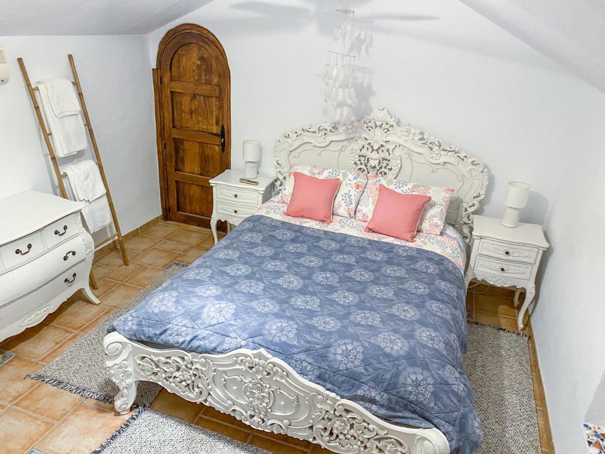 Dragonfly House Spain อันเตเกรา ภายนอก รูปภาพ