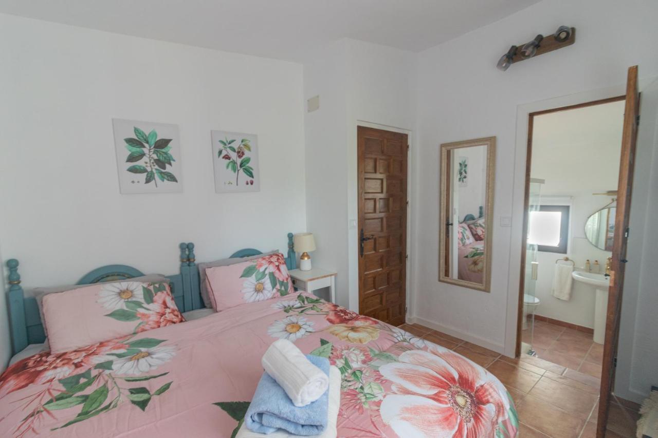 Dragonfly House Spain อันเตเกรา ภายนอก รูปภาพ