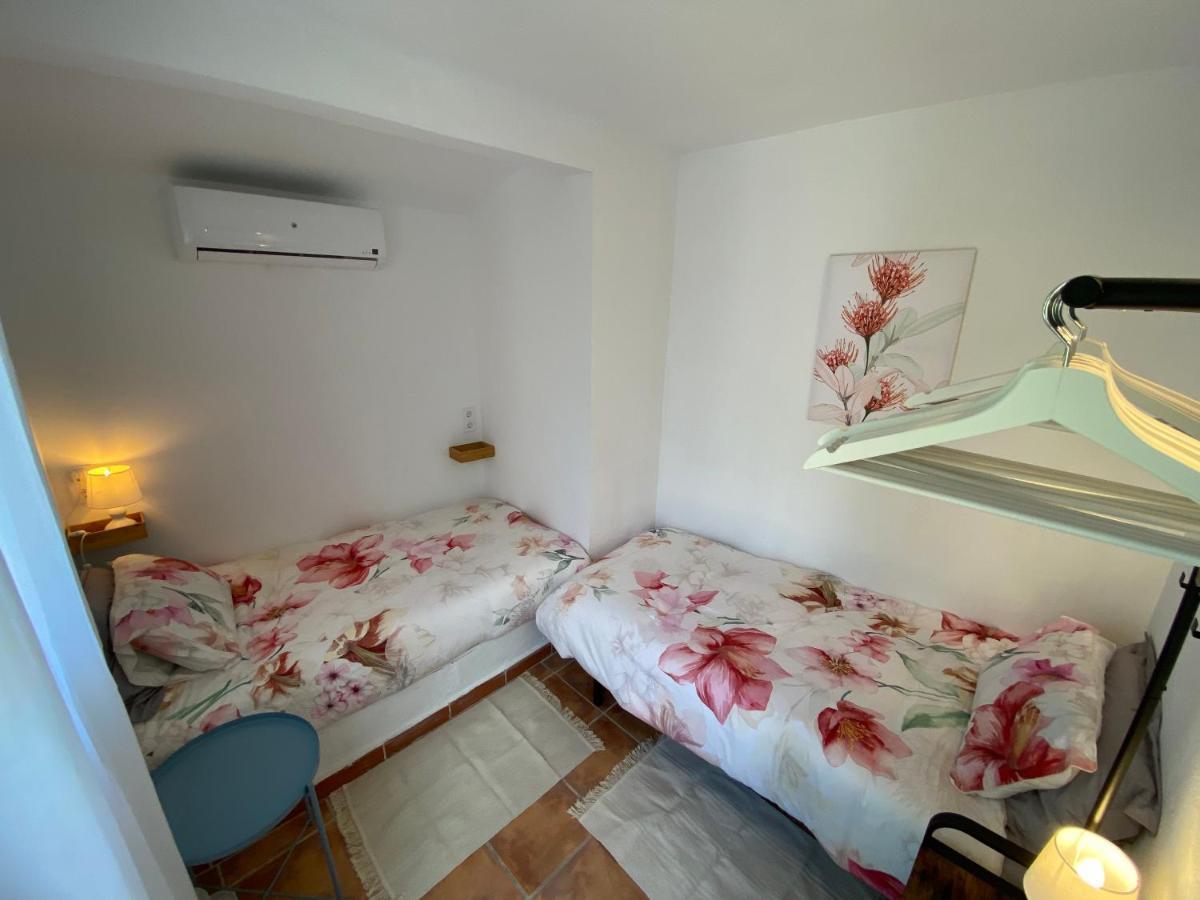 Dragonfly House Spain อันเตเกรา ภายนอก รูปภาพ