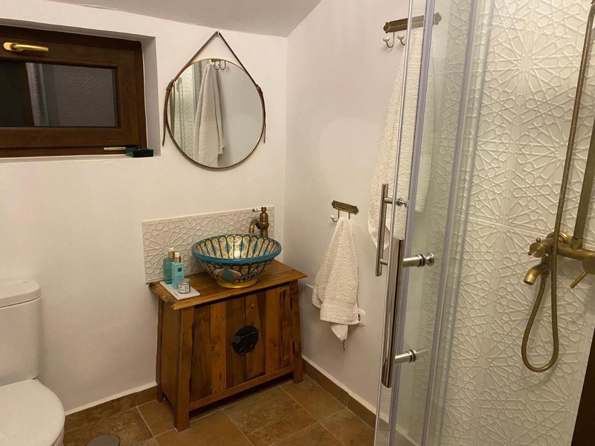 Dragonfly House Spain อันเตเกรา ภายนอก รูปภาพ